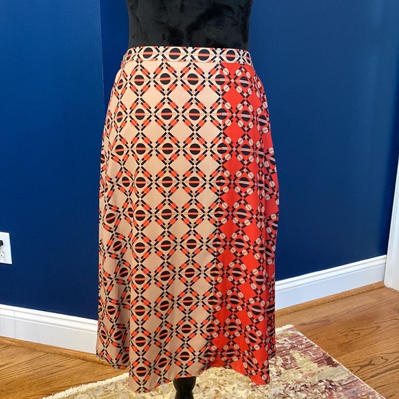 Etcetera Skirt size 4 in rich colors. - Picture 4 of 8